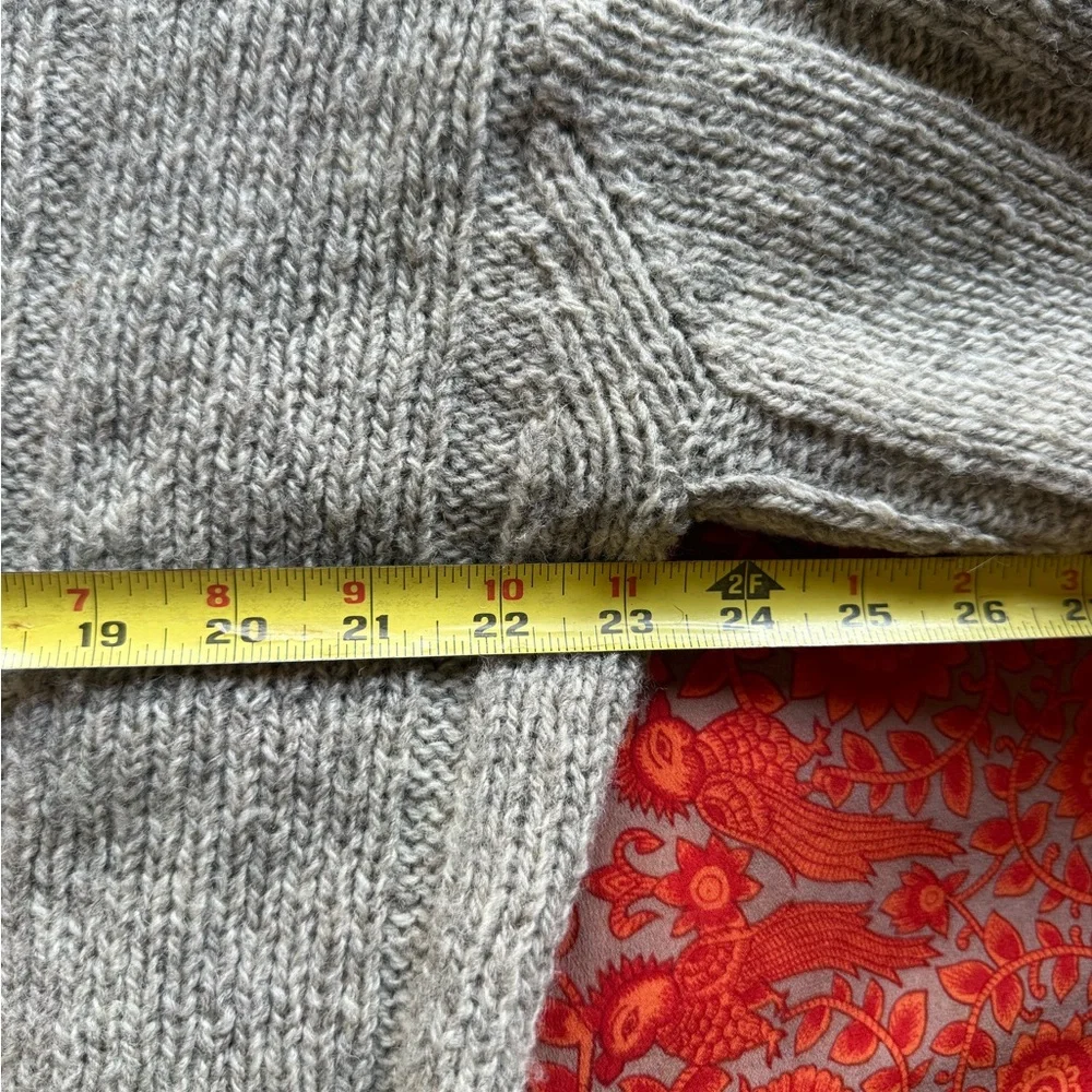 Nygårdsanna (100% undyed British Wool) Cable Knit Cardigan Sweater - Picture 5 of 6